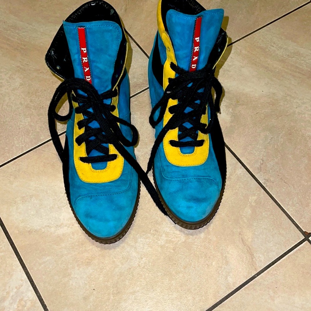 Womens Authentic/Vintage Prada Trainer